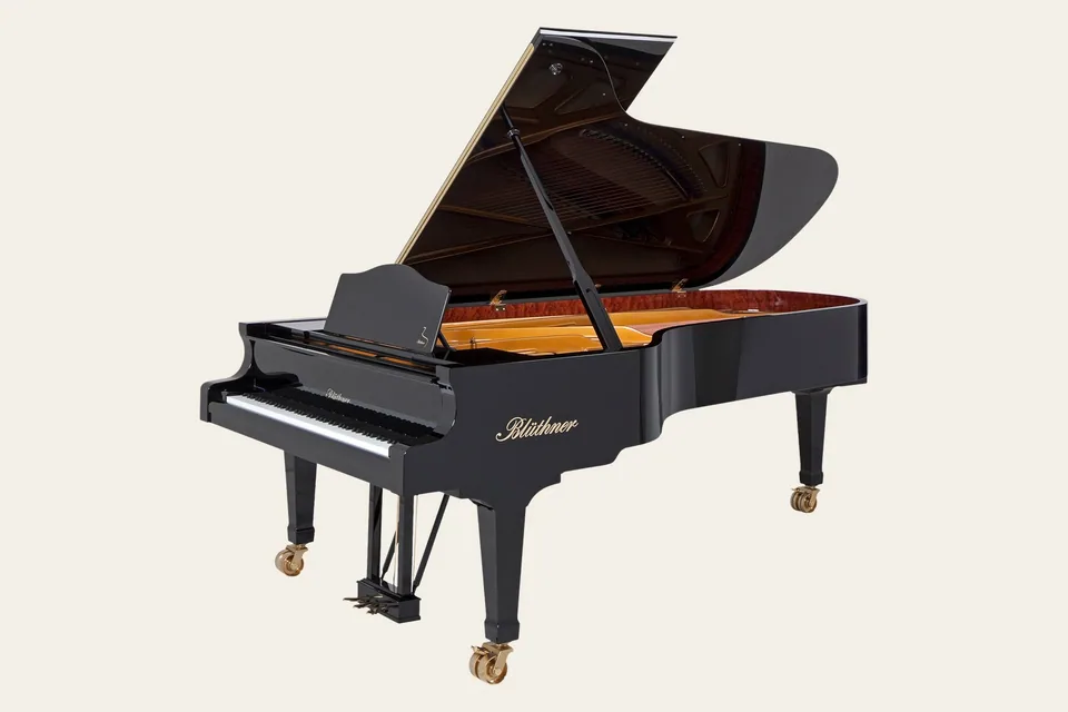 Blüthner concert grand piano in ebony polish